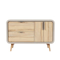 **Moderne Dressoir in Hout met Gelaagd Design**